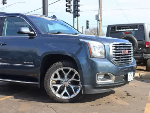 Another view of 2019 GMC Yukon SLT Sport Utility 4D for sale in Roselle, IL at Exclusive Autohaus - Roselle