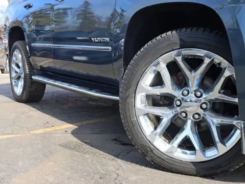 More photos of 2019 GMC Yukon SLT Sport Utility 4D at Exclusive Autohaus - Roselle, IL