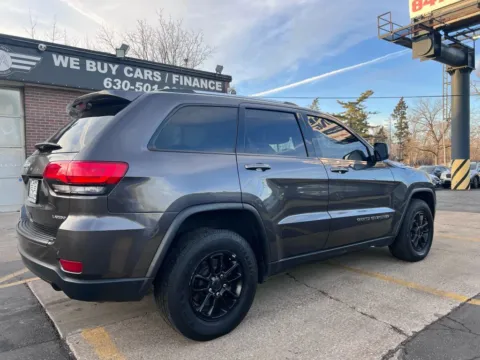 More photos of 2018 Jeep Grand Cherokee Laredo E Sport Utility 4D at Exclusive Autohaus - Roselle, IL