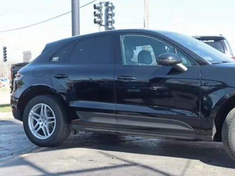More photos of 2020 Porsche Macan Sport Utility 4D at Exclusive Autohaus - Roselle, IL