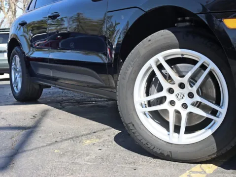 More photos of 2020 Porsche Macan Sport Utility 4D at Exclusive Autohaus - Roselle, IL