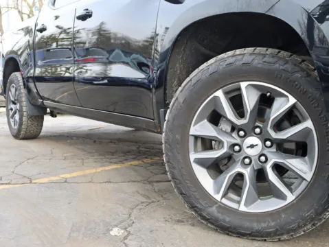 More photos of 2021 Chevrolet Silverado 1500 Crew Cab RST Pickup 4D 5 3/4 ft at Exclusive Autohaus - Roselle, IL