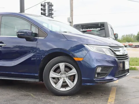 Another view of 2018 Honda Odyssey EX-L Minivan 4D for sale in Roselle, IL at Exclusive Autohaus - Roselle