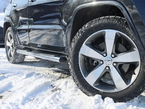 More photos of 2015 Jeep Grand Cherokee Overland Sport Utility 4D at Exclusive Autohaus - Roselle, IL