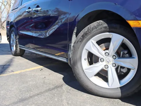 More photos of 2019 Honda Odyssey EX-L w/Navigation & RES Minivan 4D at Exclusive Autohaus - Roselle, IL