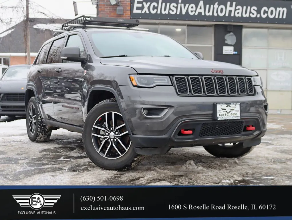 Gray 2017 Jeep Grand Cherokee Trailhawk Sport Utility 4D for sale in Roselle, IL