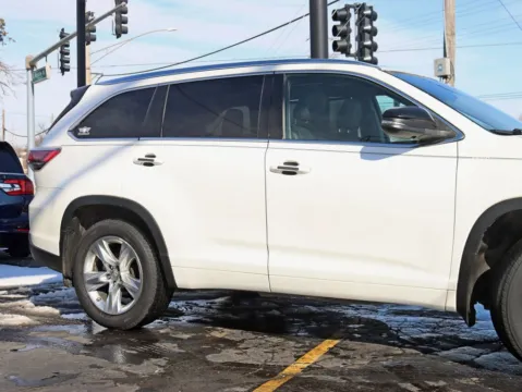 More photos of 2015 Toyota Highlander Limited Platinum Sport Utility 4D at Exclusive Autohaus - Roselle, IL