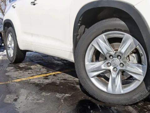 More photos of 2015 Toyota Highlander Limited Platinum Sport Utility 4D at Exclusive Autohaus - Roselle, IL