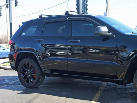 More photos of 2017 Jeep Grand Cherokee Altitude Sport Utility 4D at Exclusive Autohaus - Roselle, IL