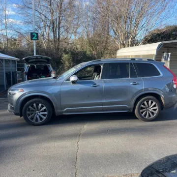Photos of 2017 Volvo XC90 T6 Momentum Sport Utility 4D for sale in Roselle, IL at Exclusive Autohaus - Roselle