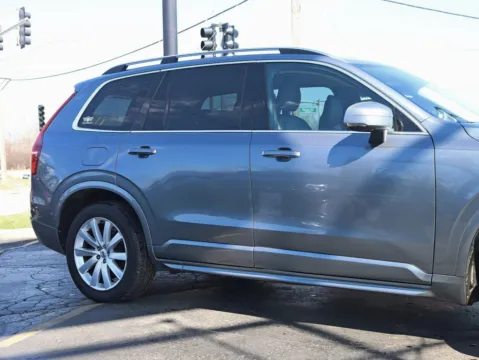More photos of 2017 Volvo XC90 T6 Momentum Sport Utility 4D at Exclusive Autohaus - Roselle, IL
