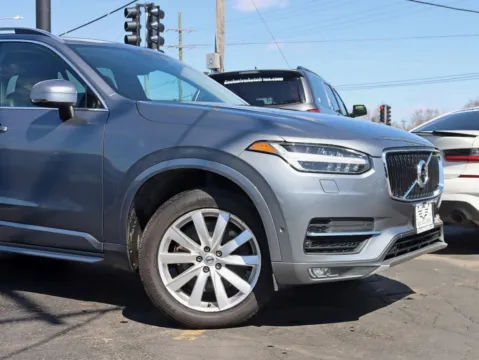 More photos of 2017 Volvo XC90 T6 Momentum Sport Utility 4D at Exclusive Autohaus - Roselle, IL