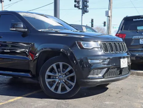 Another view of 2018 Jeep Grand Cherokee High Altitude Sport Utility 4D for sale in Roselle, IL at Exclusive Autohaus - Roselle