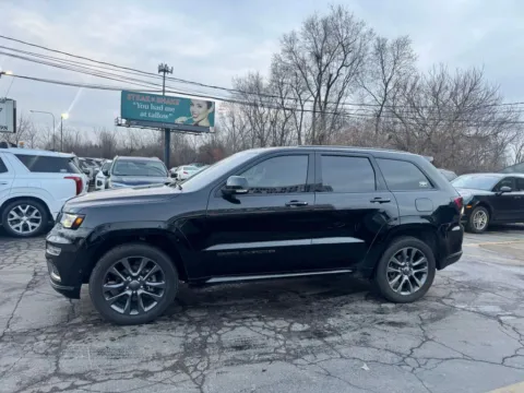 Another view of 2018 Jeep Grand Cherokee High Altitude Sport Utility 4D for sale in Roselle, IL at Exclusive Autohaus - Roselle