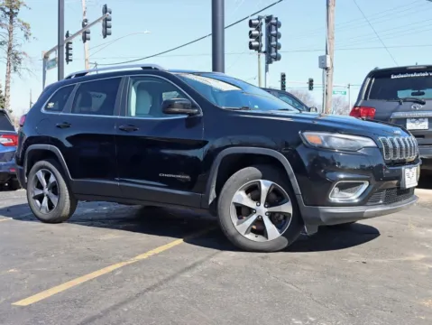 Photos of 2019 Jeep Cherokee Limited Sport Utility 4D for sale in Roselle, IL at Exclusive Autohaus - Roselle