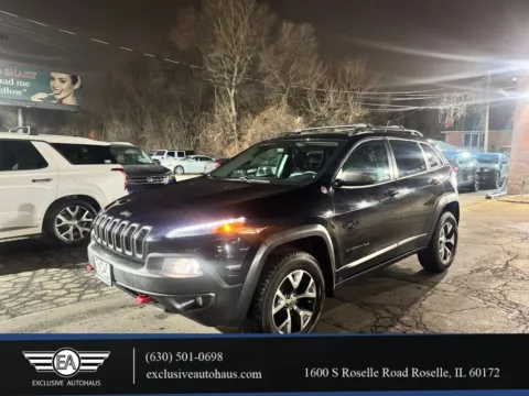 Gray 2014 Jeep Cherokee TrailHawk Sport Utility 4D for sale in Roselle, IL