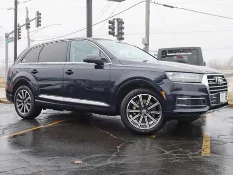 Photos of 2017 Audi Q7 3.0T Premium Plus Sport Utility 4D for sale in Roselle, IL at Exclusive Autohaus - Roselle