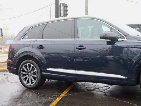 More photos of 2017 Audi Q7 3.0T Premium Plus Sport Utility 4D at Exclusive Autohaus - Roselle, IL