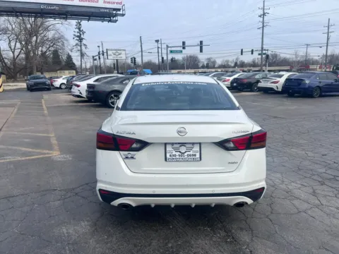 More photos of 2019 Nissan Altima 2.5 Platinum Sedan 4D at Exclusive Autohaus - Roselle, IL
