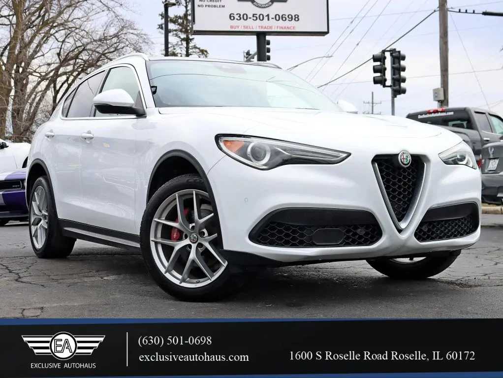 White 2018 Alfa Romeo Stelvio Ti Sport Utility 4D for sale in Roselle, IL