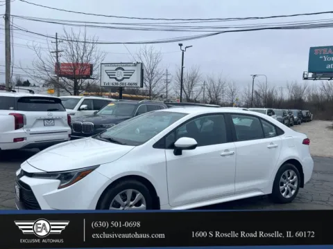White 2024 Toyota Corolla LE Sedan 4D for sale in Roselle, IL