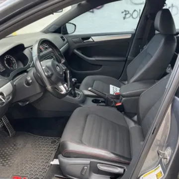 More photos of 2014 Volkswagen Jetta 2.0T GLI Sedan 4D at Exclusive Autohaus - Roselle, IL