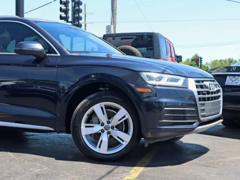 Another view of 2018 Audi Q5 Premium Plus Sport Utility 4D for sale in Roselle, IL at Exclusive Autohaus - Roselle