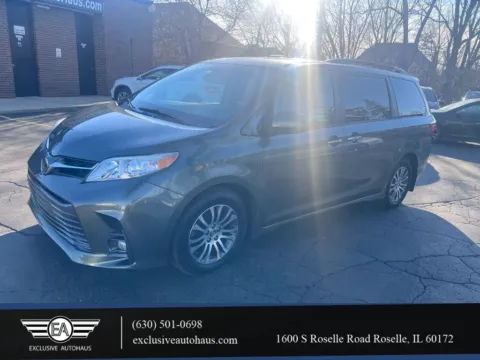 2018 Toyota Sienna XLE Minivan 4D for sale in Roselle, IL