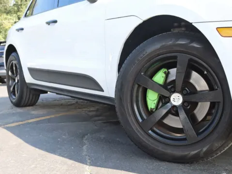 More photos of 2018 Porsche Macan Sport Utility 4D at Exclusive Autohaus - Roselle, IL