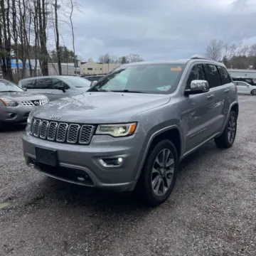Another view of 2017 Jeep Grand Cherokee Overland Sport Utility 4D for sale in Roselle, IL at Exclusive Autohaus - Roselle