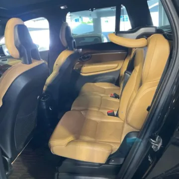 More photos of 2016 Volvo XC90 T8 Inscription Sport Utility 4D at Exclusive Autohaus - Roselle, IL