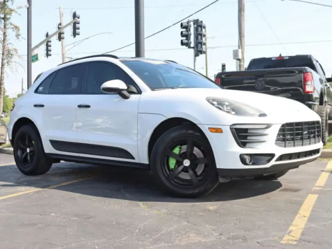 Photos of 2018 Porsche Macan Sport Utility 4D for sale in Roselle, IL at Exclusive Autohaus - Roselle