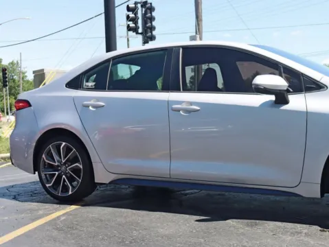 More photos of 2020 Toyota Corolla SE Sedan 4D at Exclusive Autohaus - Roselle, IL