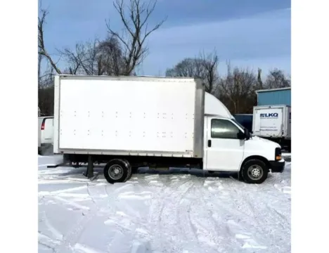 More photos of 2016 Chevrolet Express Commercial Cutaway Cutaway Van 2D at Exclusive Autohaus - Roselle, IL