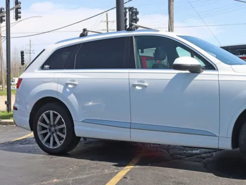 More photos of 2018 Audi Q7 3.0T Prestige Sport Utility 4D at Exclusive Autohaus - Roselle, IL
