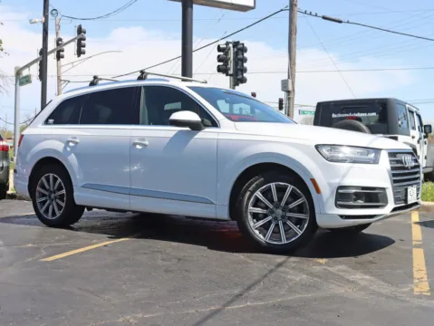 Another view of 2018 Audi Q7 3.0T Prestige Sport Utility 4D for sale in Roselle, IL at Exclusive Autohaus - Roselle