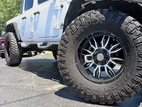 More photos of 2020 Jeep Gladiator Mojave Pickup 4D 5 ft at Exclusive Autohaus - Roselle, IL