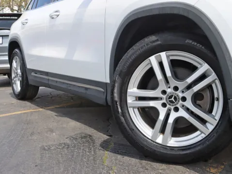 More photos of 2021 Mercedes-Benz GLA 250 4MATIC Sport Utility 4D at Exclusive Autohaus - Roselle, IL