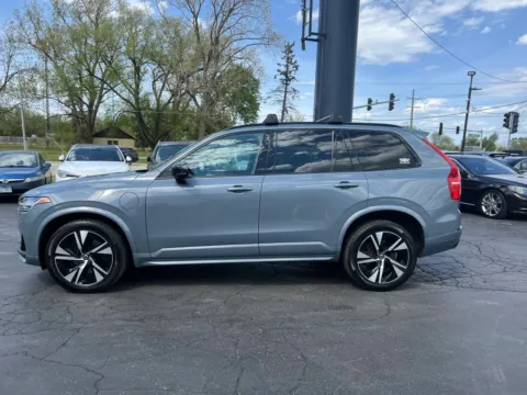 More photos of 2021 Volvo XC90 T8 R-Design Recharge Plug-In Hybrid Sport Utility 4D at Exclusive Autohaus - Roselle, IL