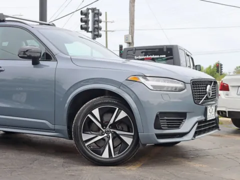 More photos of 2021 Volvo XC90 T8 R-Design Recharge Plug-In Hybrid Sport Utility 4D at Exclusive Autohaus - Roselle, IL