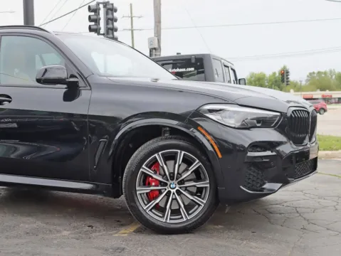 Another view of 2022 BMW X5 xDrive40i Sport Utility 4D for sale in Roselle, IL at Exclusive Autohaus - Roselle
