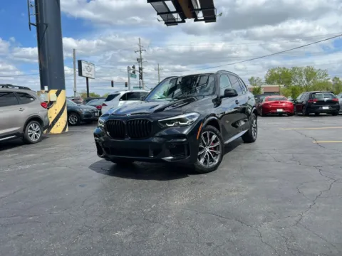 Another view of 2022 BMW X5 xDrive40i Sport Utility 4D for sale in Roselle, IL at Exclusive Autohaus - Roselle