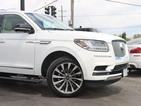 Another view of 2020 Lincoln Navigator L Reserve Sport Utility 4D for sale in Roselle, IL at Exclusive Autohaus - Roselle