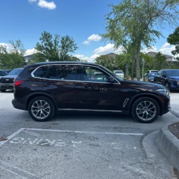 More photos of 2019 BMW X5 xDrive40i Sport Utility 4D at Exclusive Autohaus - Roselle, IL