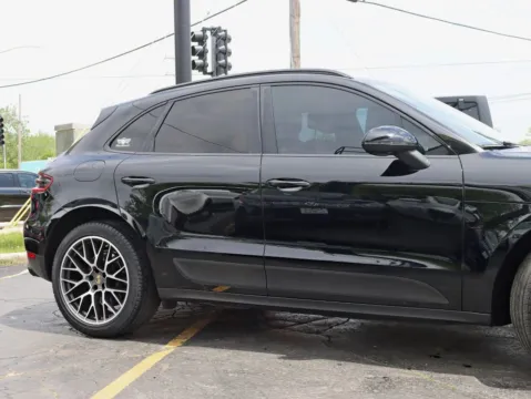 More photos of 2018 Porsche Macan Sport Utility 4D at Exclusive Autohaus - Roselle, IL