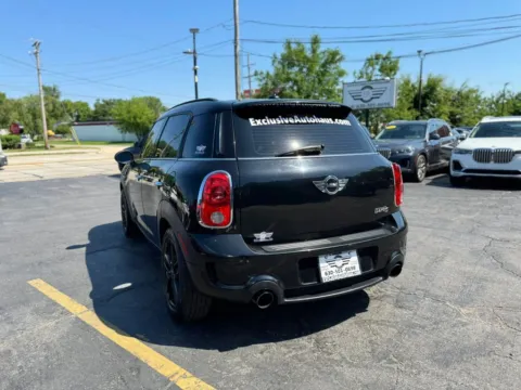 More photos of 2011 MINI Countryman Cooper S ALL4 Hatchback 4D at Exclusive Autohaus - Roselle, IL