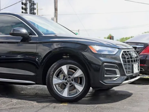 More photos of 2022 Audi Q5 40 TFSI Premium Plus Sport Utility 4D at Exclusive Autohaus - Roselle, IL