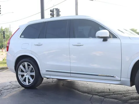 More photos of 2017 Volvo XC90 T6 Inscription Sport Utility 4D at Exclusive Autohaus - Roselle, IL