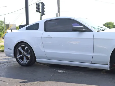 More photos of 2014 Ford Mustang V6 Coupe 2D at Exclusive Autohaus - Roselle, IL