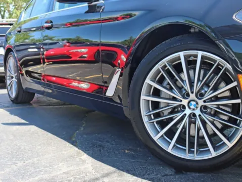 More photos of 2018 BMW 5 Series 530i xDrive Sedan 4D at Exclusive Autohaus - Roselle, IL